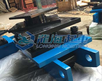 定制帶轉(zhuǎn)盤龍升履帶式搬運(yùn)小坦克